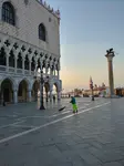 Discovering the real Venice and Italy: personal experiences, tips, and itineraries illustrated by beautiful photos of Venice and elsewhere.
