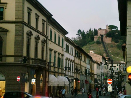 Certaldo train to old town 