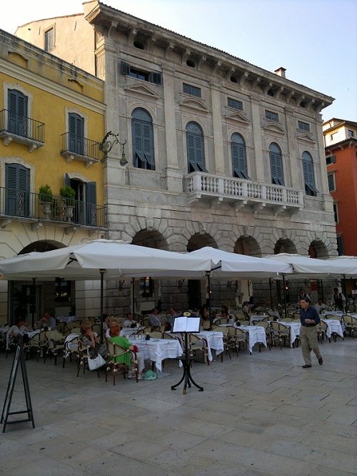 In Piazza Bra