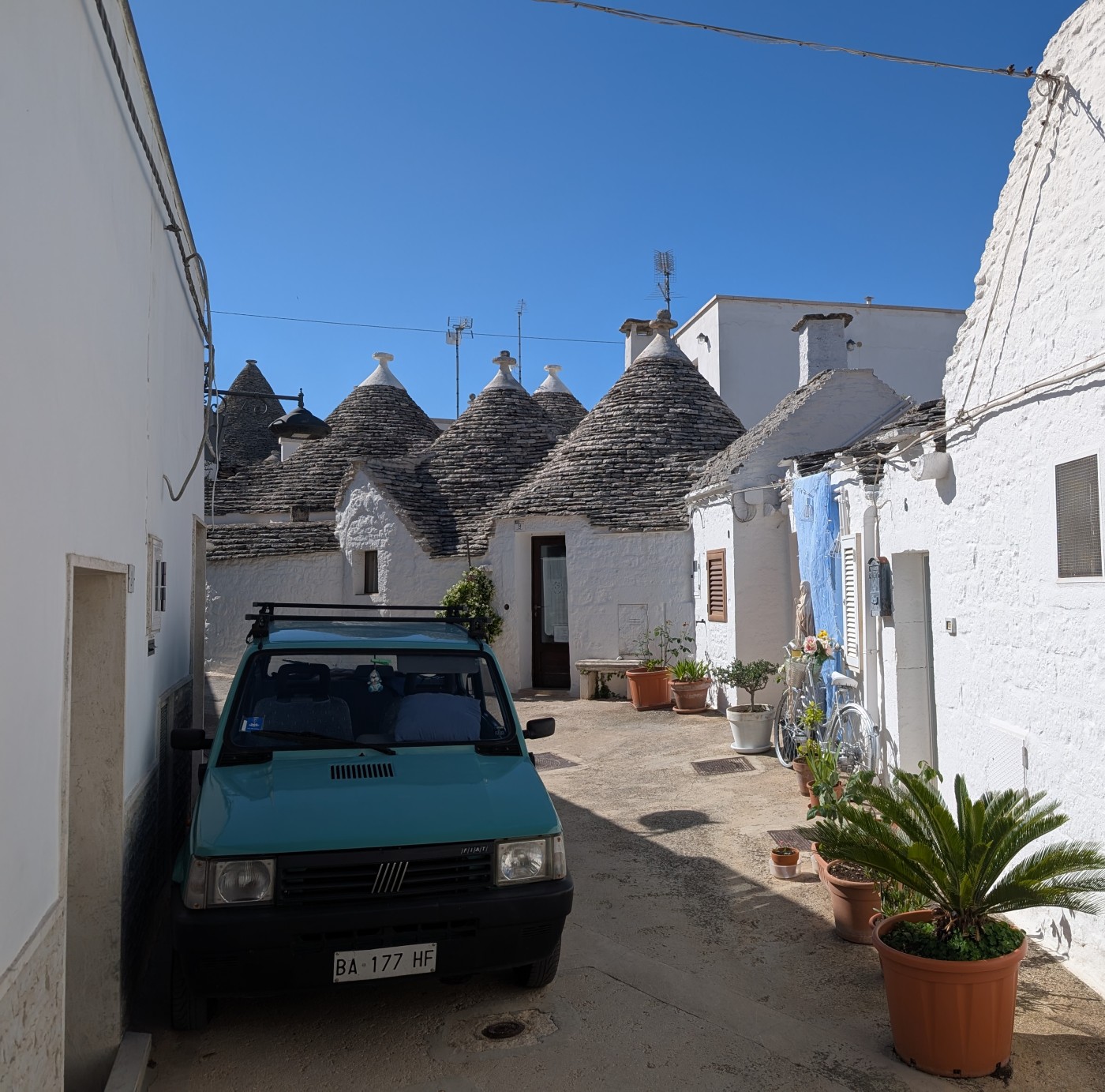fiat car in Alberobello