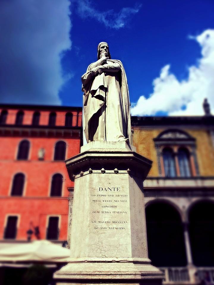 Statue of Dante in Verona
