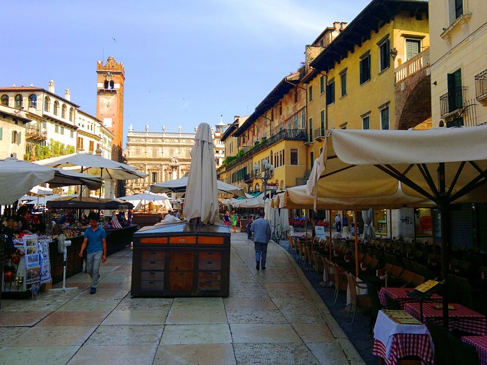 Piazza delle Erbe in Verona