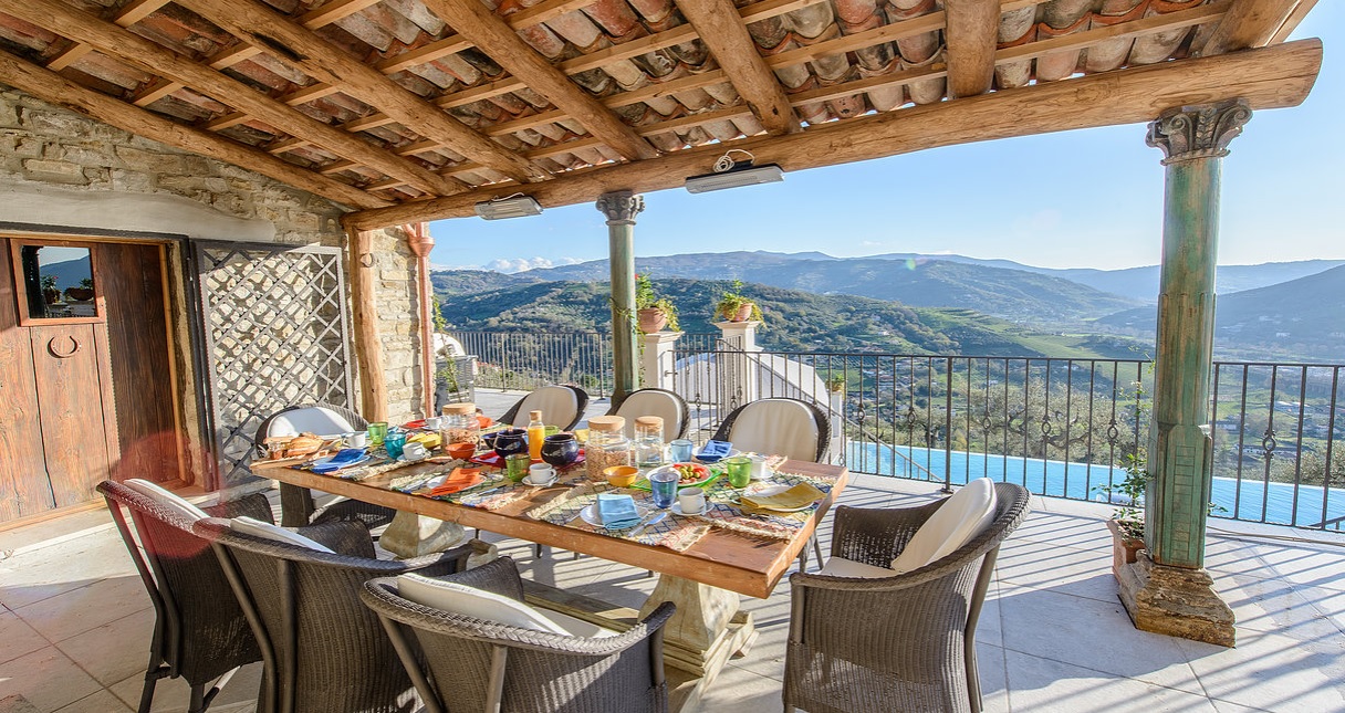 Lunch & view - Italy