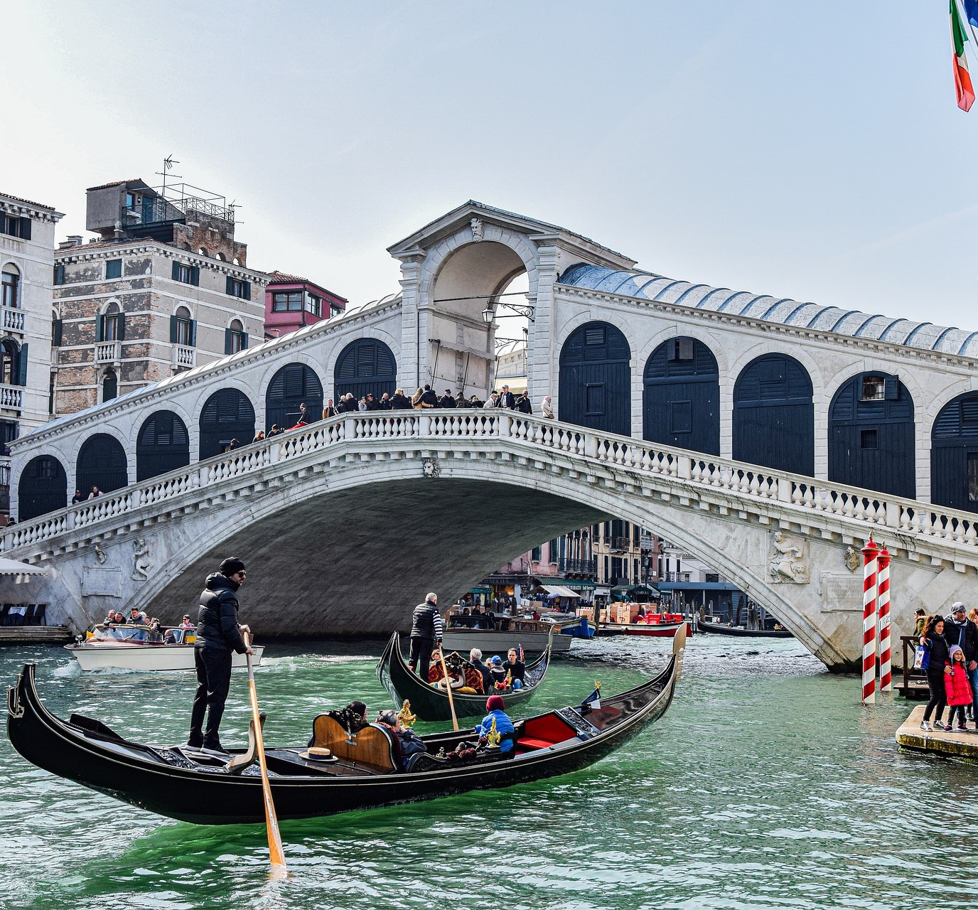 All 94+ Images how many bridges are in venice, italy? Latest