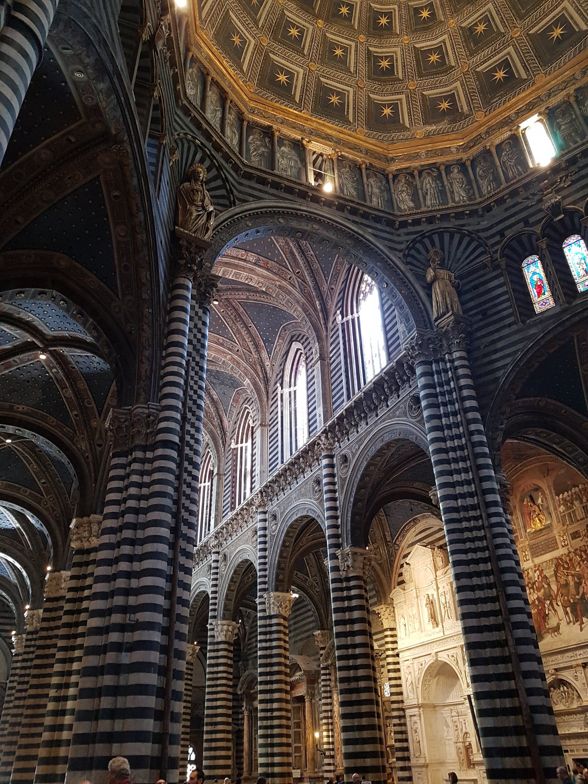 Time Travel Through Italy: Discovering its Rich History - Delving into Medieval Time in Siena