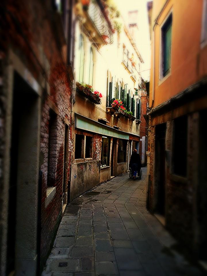 Narrow lane venice