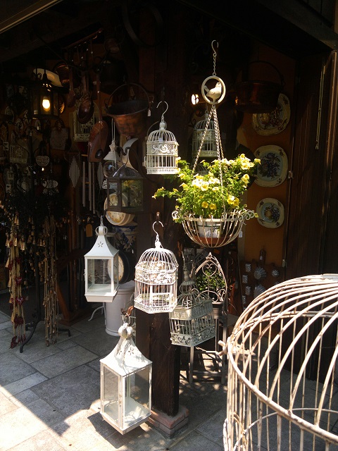 Unusual Shop in Sirmione