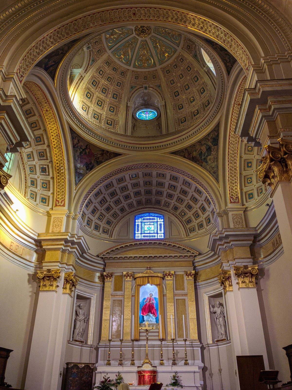 Inside the Vasto Cathedral